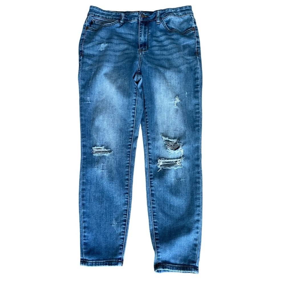 Judy Blue Relaxed Fit Distressed Blue Jeans. Size 32